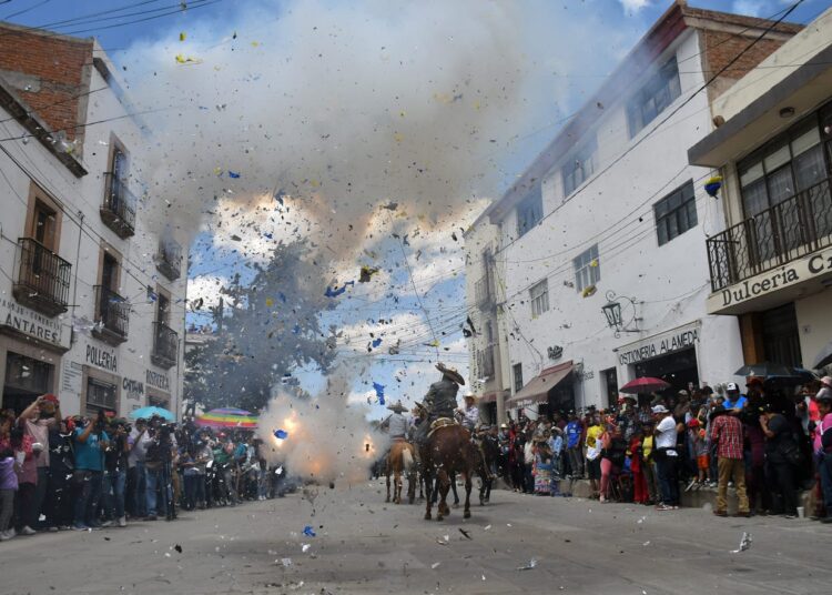 Guadalupe retoma la tradición popular de la Quema de Judas PÓRTICO