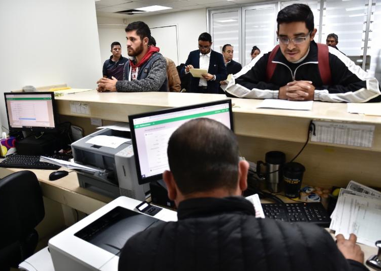 Verifica la Sefin 1 mil 300 vehículos en 13 días