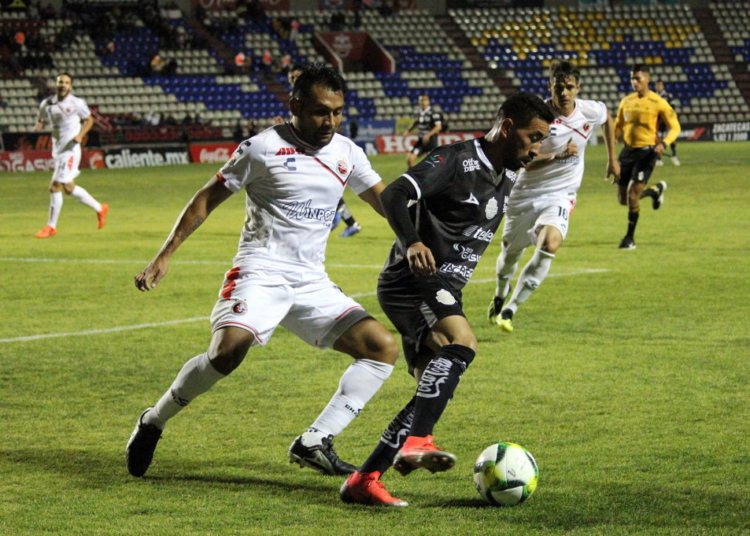 Mineros le pega a los Tiburones y vence 2 a 0