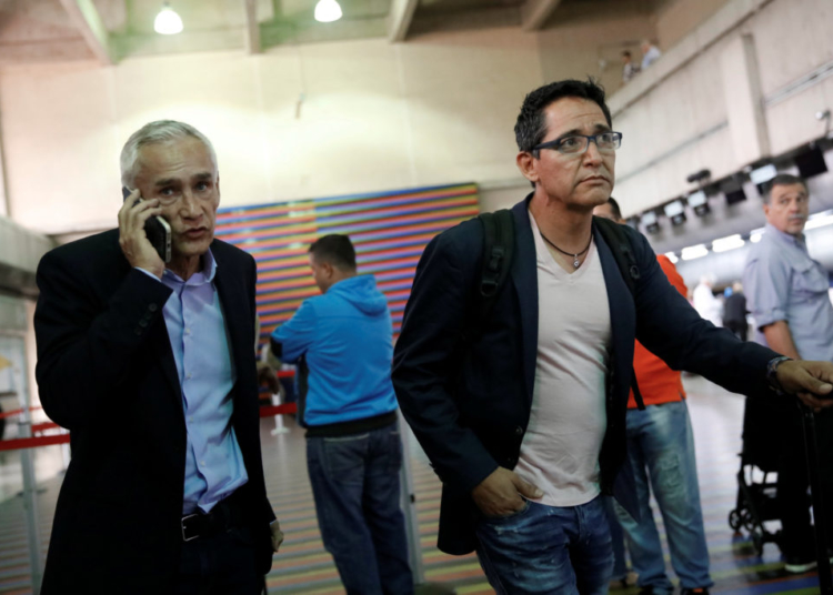 Deportan a Jorge Ramos de Venezuela y viaja rumbo a Miami