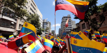 Piden a AMLO fijar una postura firme y clara sobre Venezuela