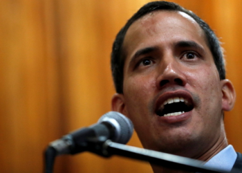 Guaidó pide ayuda al Papa Francisco para poner fin a la “usurpación” de Maduro