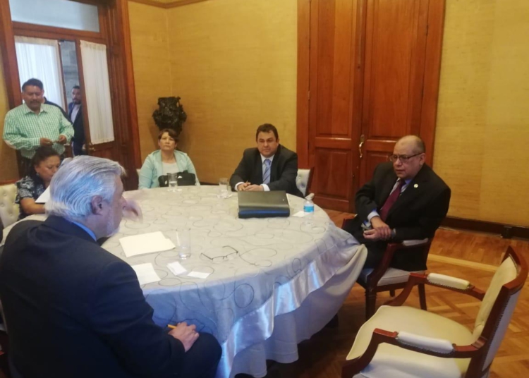 Pide rector acompañamiento al secretario de Educación ante crisis universitaria