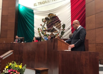 Pide Murillo a legisladores “dientes” para la Fiscalía durante primer informe