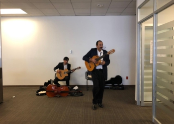 Toman artísticamente alumnos de la UAZ instalaciones de Ciudad Administrativa