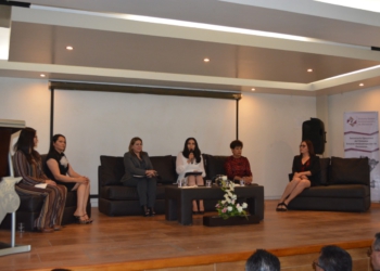 Se reúnen en Conversatorio “Entre Nosotras”