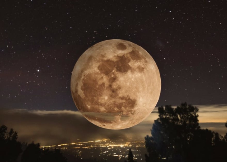 De admirar, “superluna de gusano”