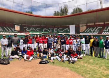 Nombran peloteros a Ulises Mejía “embajador del beisbol”