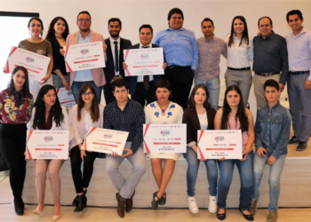 Premian a ganadores de concurso Propuesta Joven