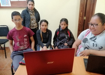 Reciben talleres artísticos en línea