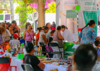 Juchipilenses aprovechan Feria DIFerente