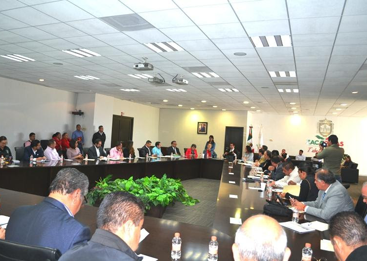 Apoyará gobierno estatal a municipios con adeudos ante el IMSS
