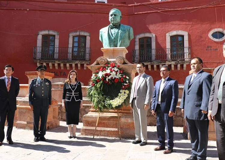 Conmemoran aniversario 213 del natalicio de Benito Juárez