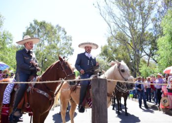 Con tradicional machetazo inician el Sábado de Gloria en Jerez
