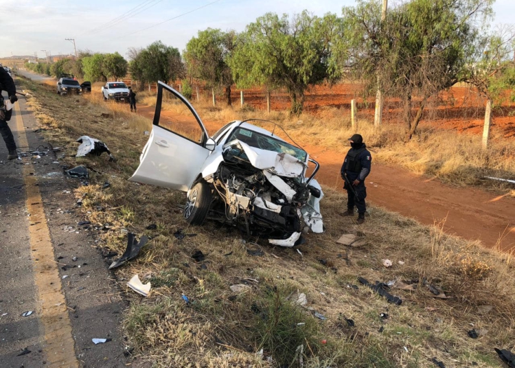 Choque múltiple deja saldo de un muerto y dos heridos