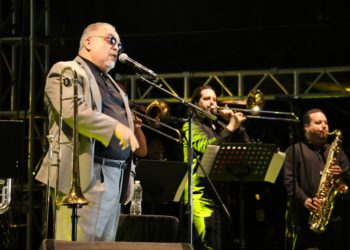 Willie Colón pone a bailar a sus espectadores