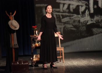 Hacen tributo con El Radio de Marie Curie