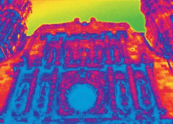 Código político: Espejismo y manipulación turística