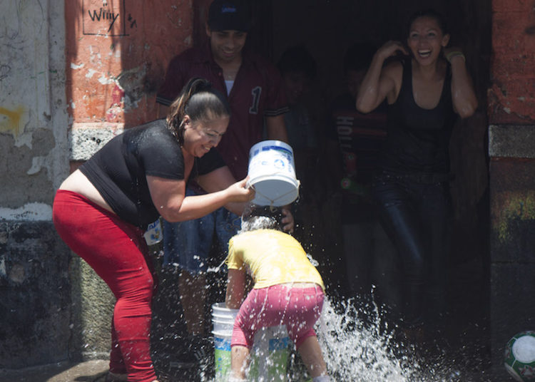Sancionarán a quienes desperdicien agua el Sábado de Gloria