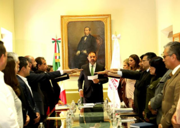 Establecen un consejo estatal de becas