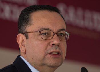 Renuncia a la dirección general del IMSS