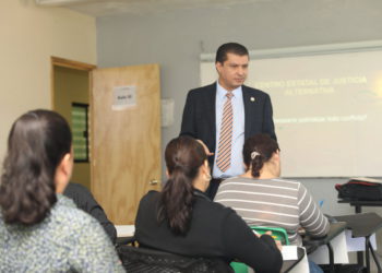 Capacitan a mediadores y conciliadores del TSJEZ en mecanismos alternos