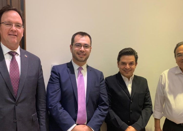 Se reúnen para buscar soluciones al conflicto entre transportistas (ejidatarios, Narro) y minera