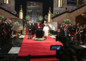 Rinden homenaje a Rafael Coronel en Bellas Artes