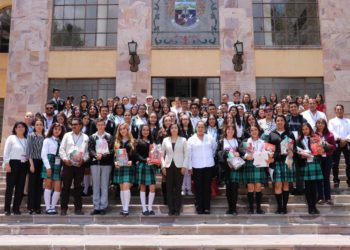 Reciben Premio Estatal de Promotores Juveniles de Derechos Humanos 2019