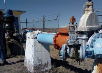 Retrasan abasto de agua