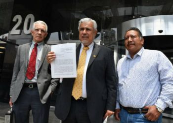 Cumple con su amenaza y arremete en tribunales contra Peñasquito