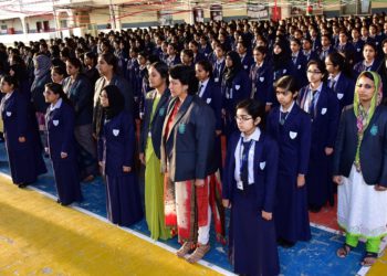 Se quitan la vida 21 estudiantes en India al conocer resultados de examen