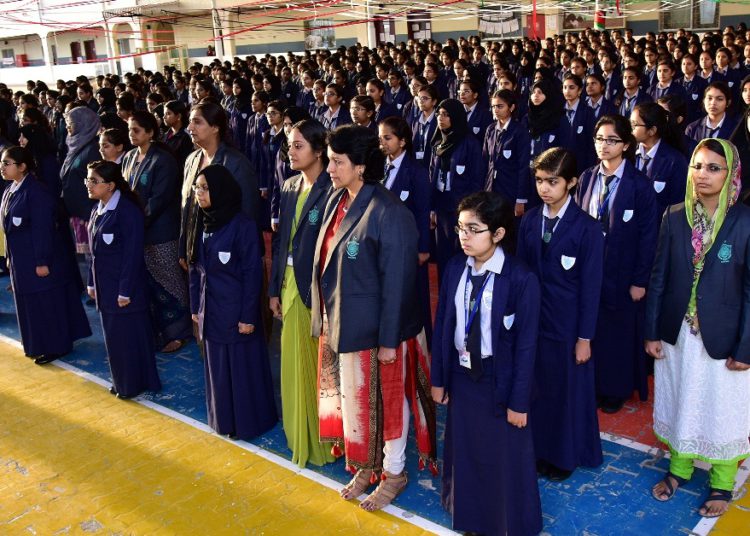 Se quitan la vida 21 estudiantes en India al conocer resultados de examen