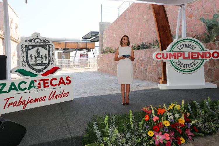 Presentan trabajo en SEDIF