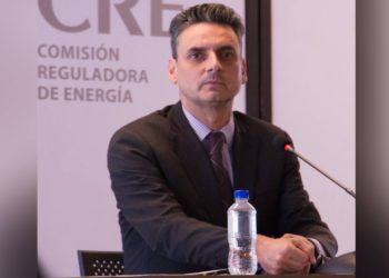 Renuncia comisionado de la Comisión Reguladora de Energía
