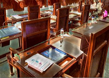 Código político: Decadencia parlamentaria