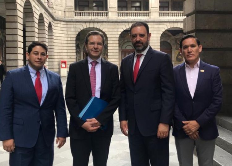 Compromete SEP 120 MDP para pago a maestros