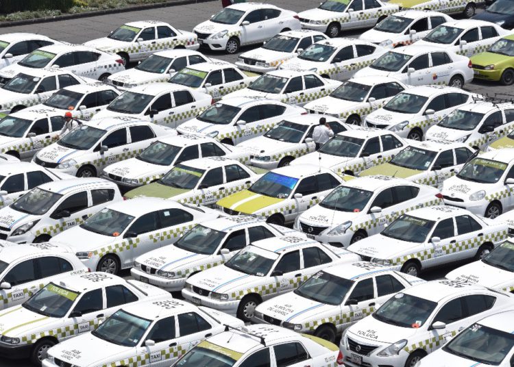 Mañana, taxistas a paro nacional