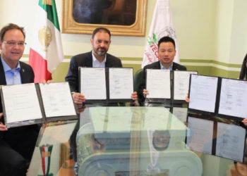 Firman convenio para construir el Parque Industrial Zacatecas