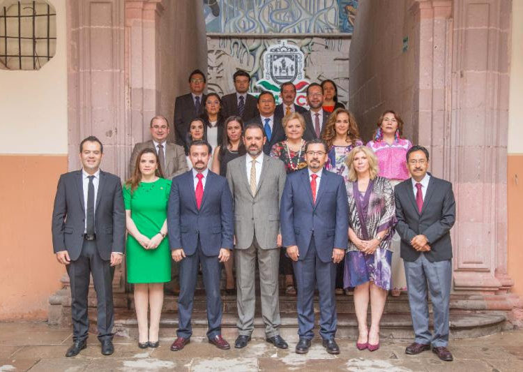 Realizan primera reunión de funcionarios del registro civil