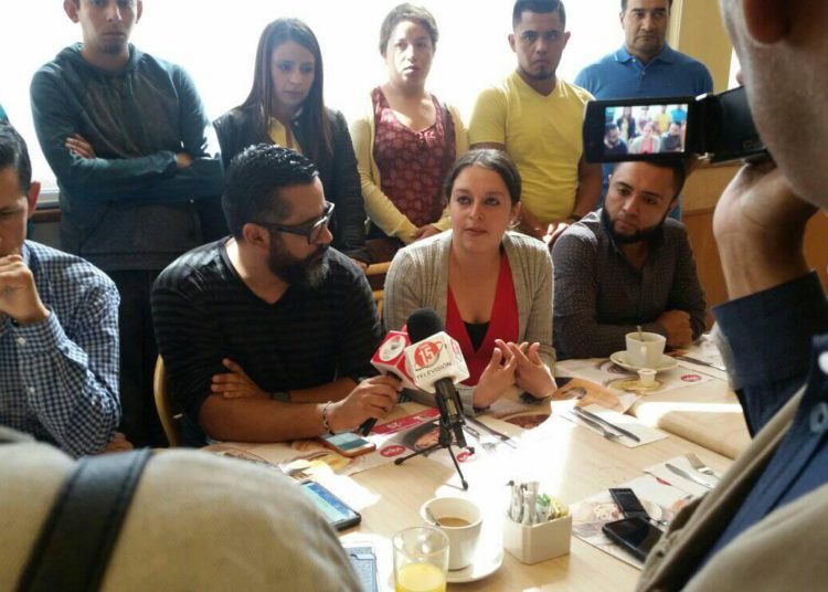 Exigen docentes de Telebachillerato certeza laboral y mejores condiciones de trabajo