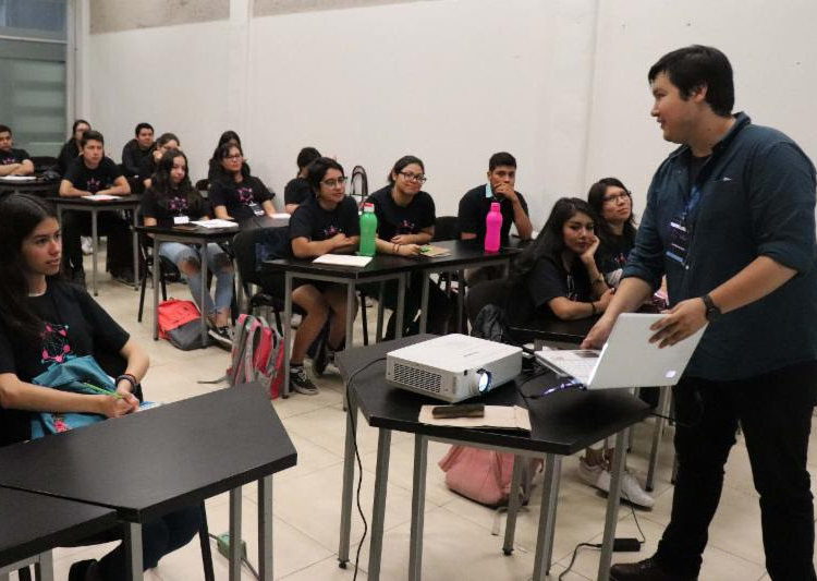 Inician clubes de ciencia del Cozcyt para 2019