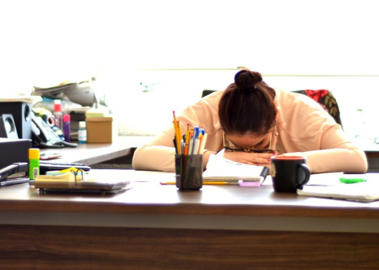 Alertan por aumento de enfermedades mentales y físicas por nuevos estilos de vida