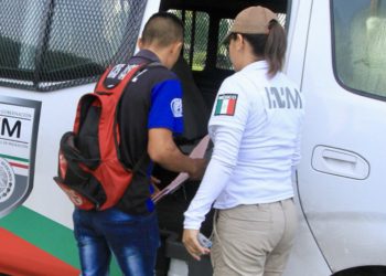 Vinculan a proceso a tres sujetos que trasladaban a 50 centroamericanos