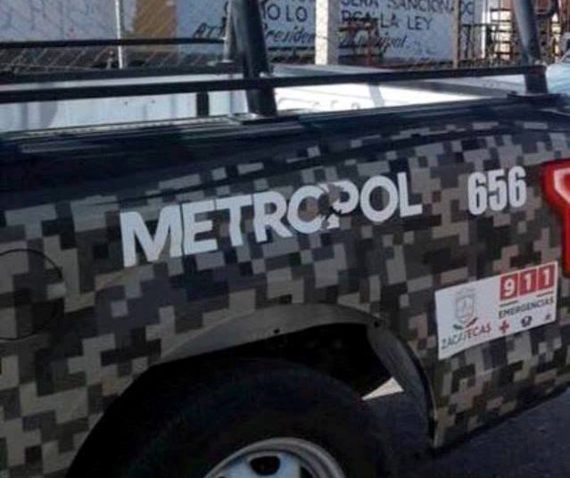 Detienen a tres por posesión de un arma y posible comisión de un delito