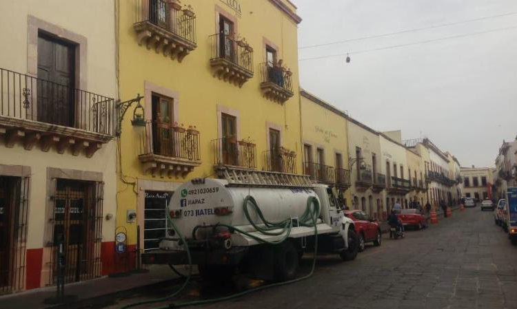 Urge JIAPAZ a hoteles a mejorar su almacenamiento de agua