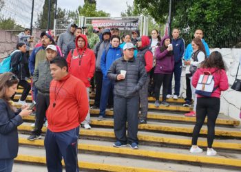 Manifiestan inconformidad maestros de Educación Física