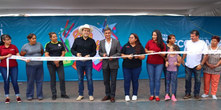 Arranca feria escolar 2019 en Plaza Bicentenario