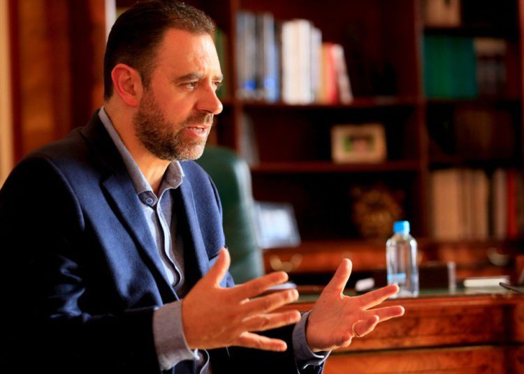 “Me meten a la cárcel, ¡madres!”: Tello Cristerna