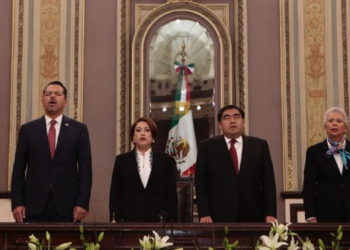 Protesta Miguel Barbosa como gobernador de Puebla